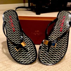 Coach Landon Jelly slides